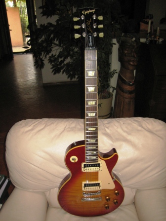 Epiphone Les Paul Japan 001.jpg